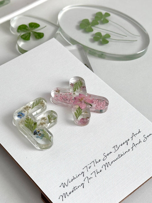 Handmade Resin Name Letter Series with Pressed Flowers – Custom DIY Frame & Keychain Gift for Birthday Blessings - My Store